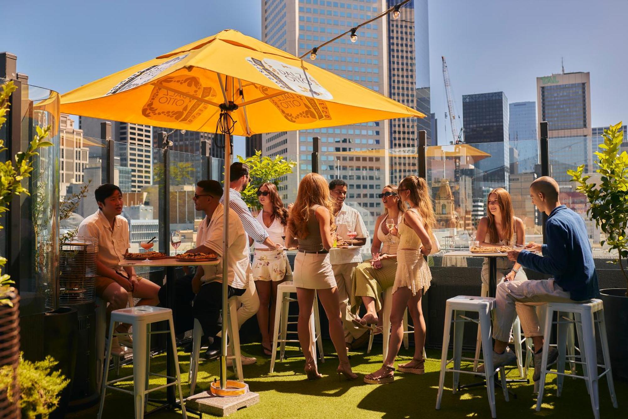 Pullman Melbourne City Centre Eksteriør bilde The Terrace at the Crown Hotel